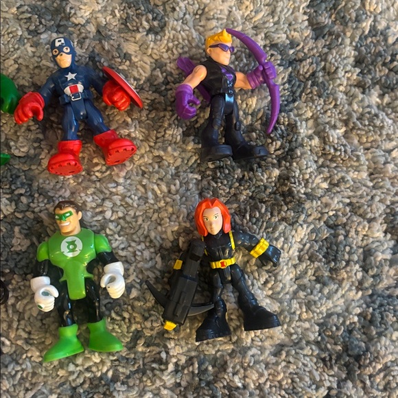 Marvel Action Figure Set - 10 total figurines - Picture 3 of 3
